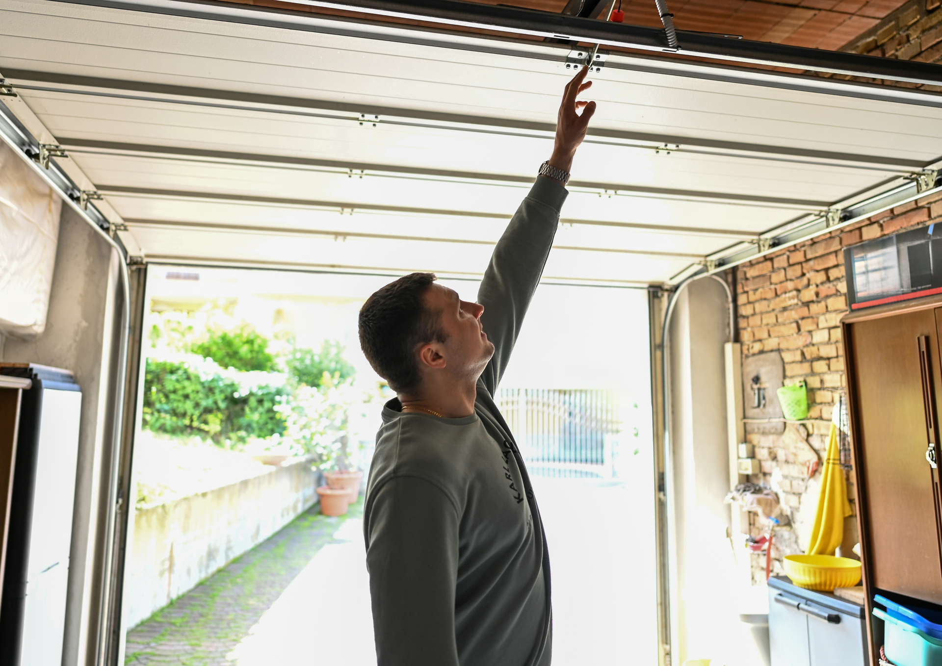 Welcome to Garage Door Repair Leeds - Local Garage Door Experts